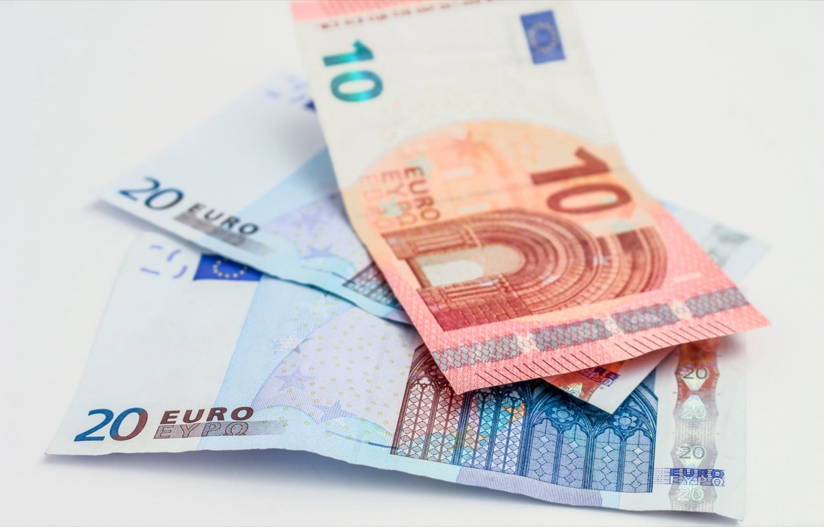 Billets d'euros symbolisant l'économie allemande