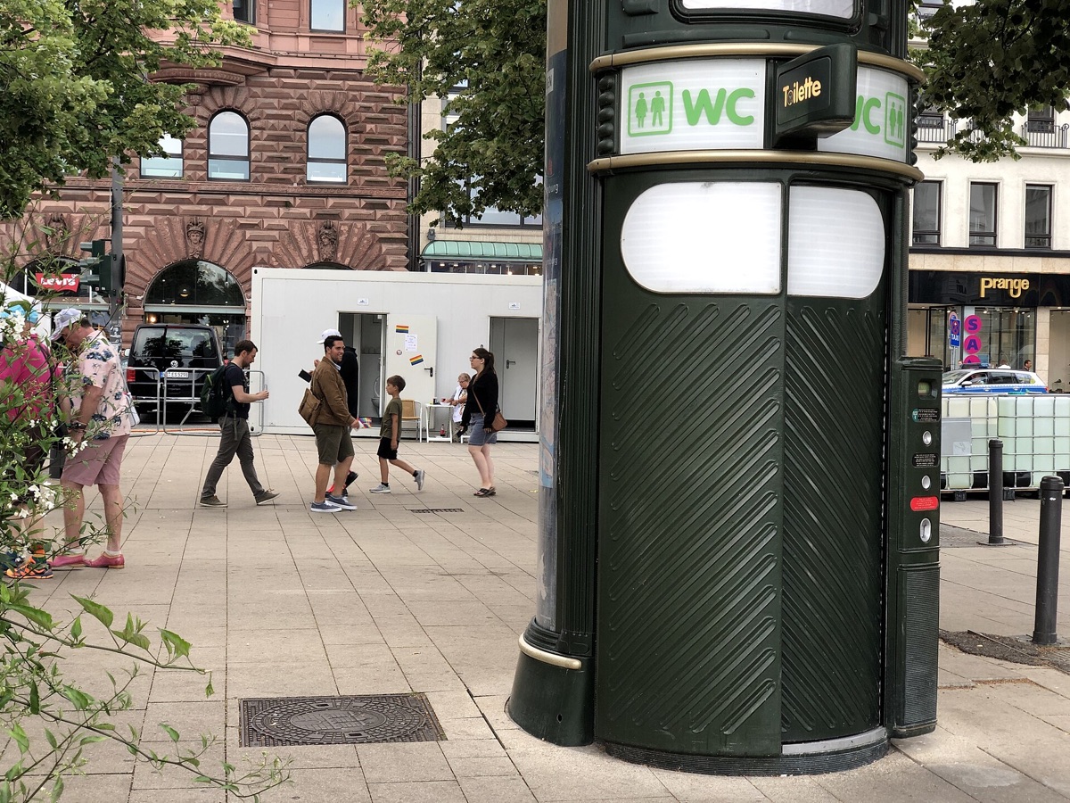 Segno di toiletta pubblica in German