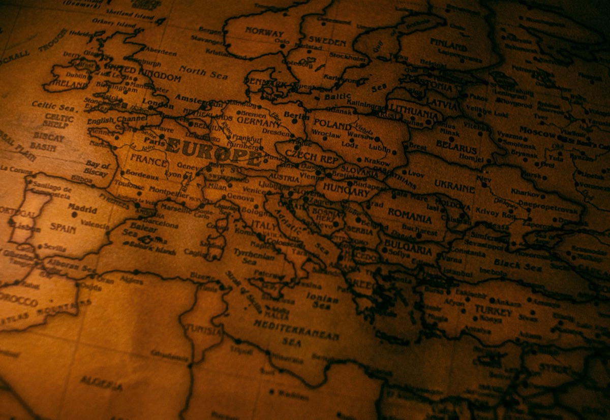 mappa dell'europa con confini tra ovest e est della Germania