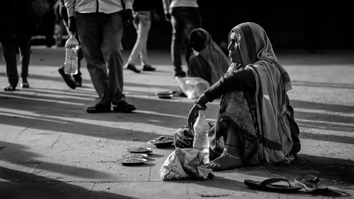street, beggar, woman, homeless, poverty, poor, people, homelessness, help, unemployment, crisis, sadness, unemployed, human, problem, sidewalk, beggar, beggar,